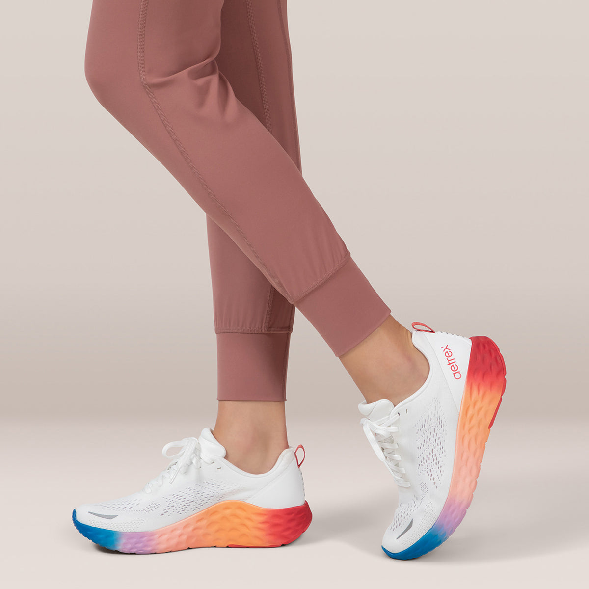 Aetrex Danika Women's Arch Support Sneaker