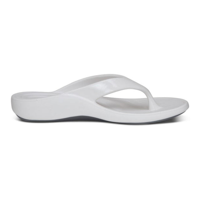 White Aetrex Maui sandal featuring cushioned UltraSky EVA footbed, arch support, soft toe post, and water-friendly dual-density outsole.