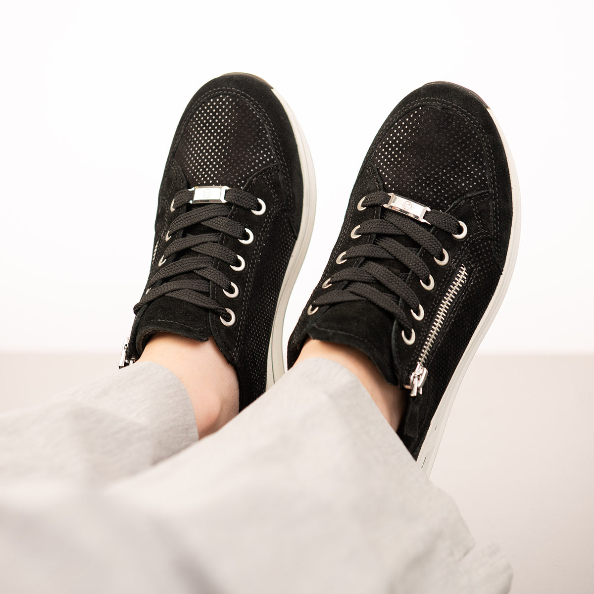 Oleanna Side Zip Sneaker