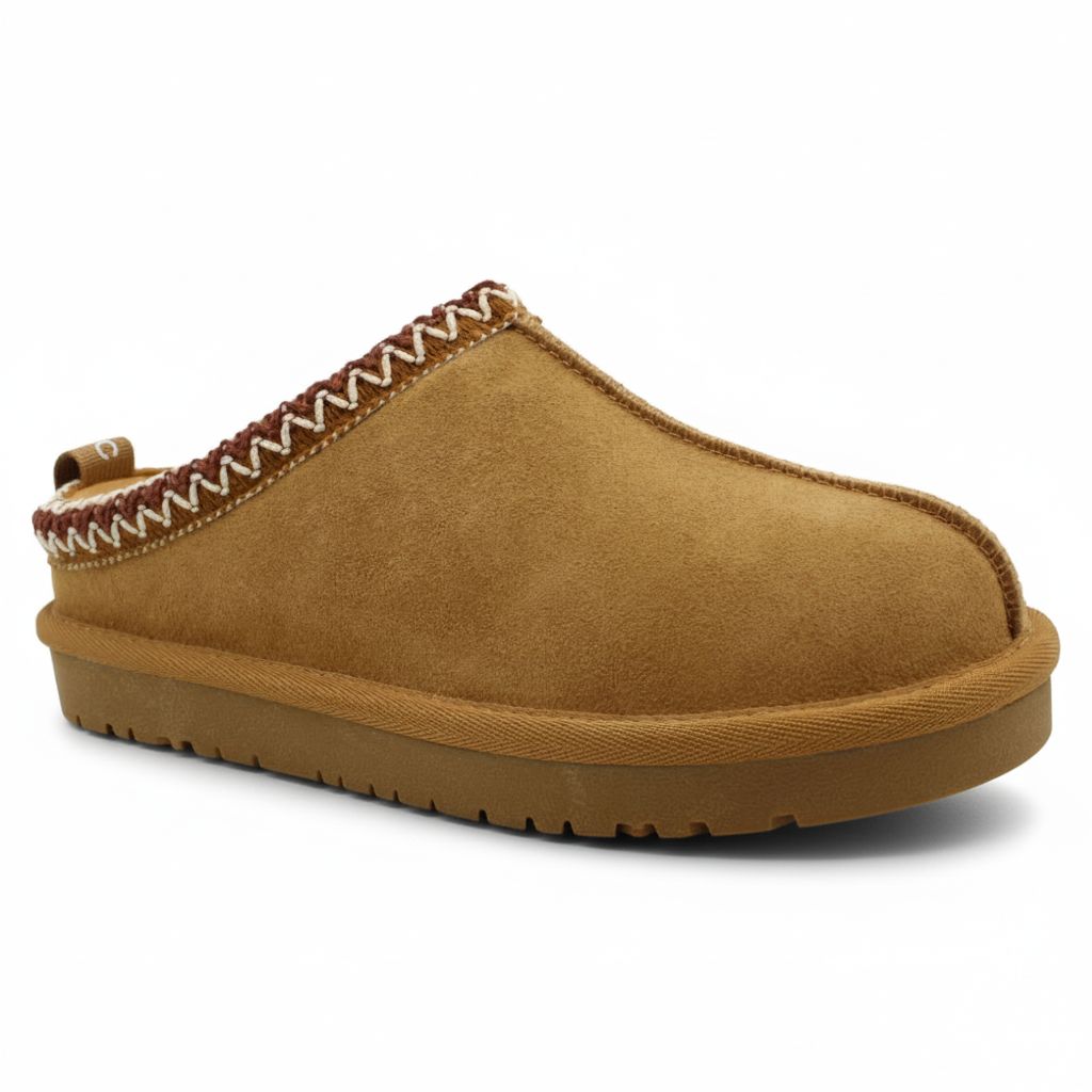 Arctic Mukluk 05 Women's Slip On in Camel