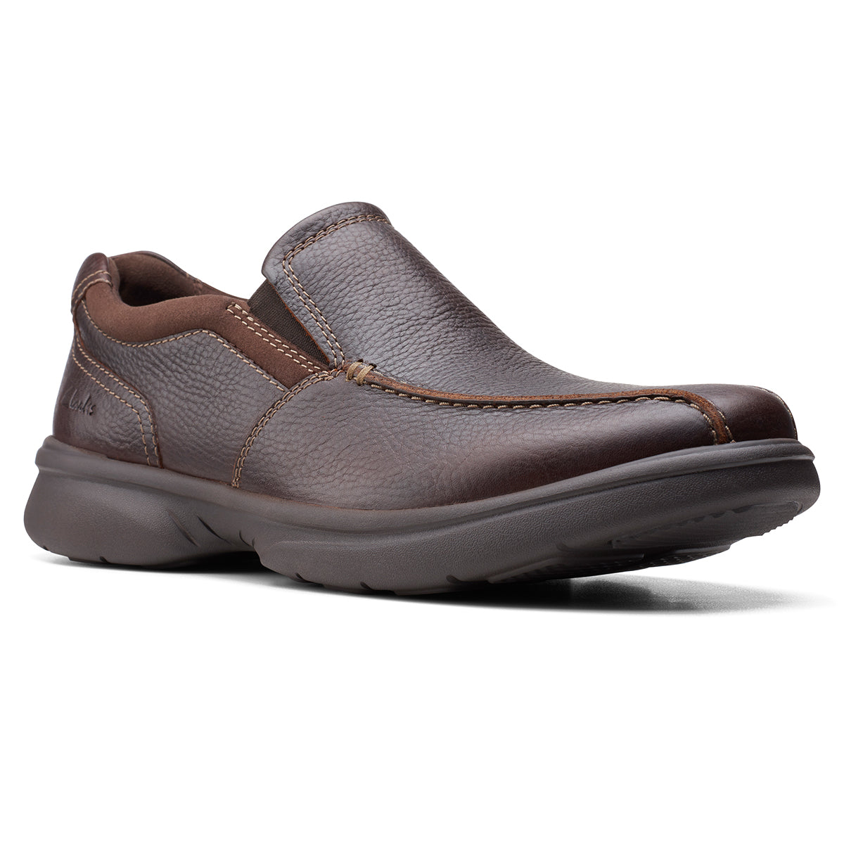 Angled view, Comfortable Men's Slip on Shoes, Clarks Bradley Step Brown. Style #26153159