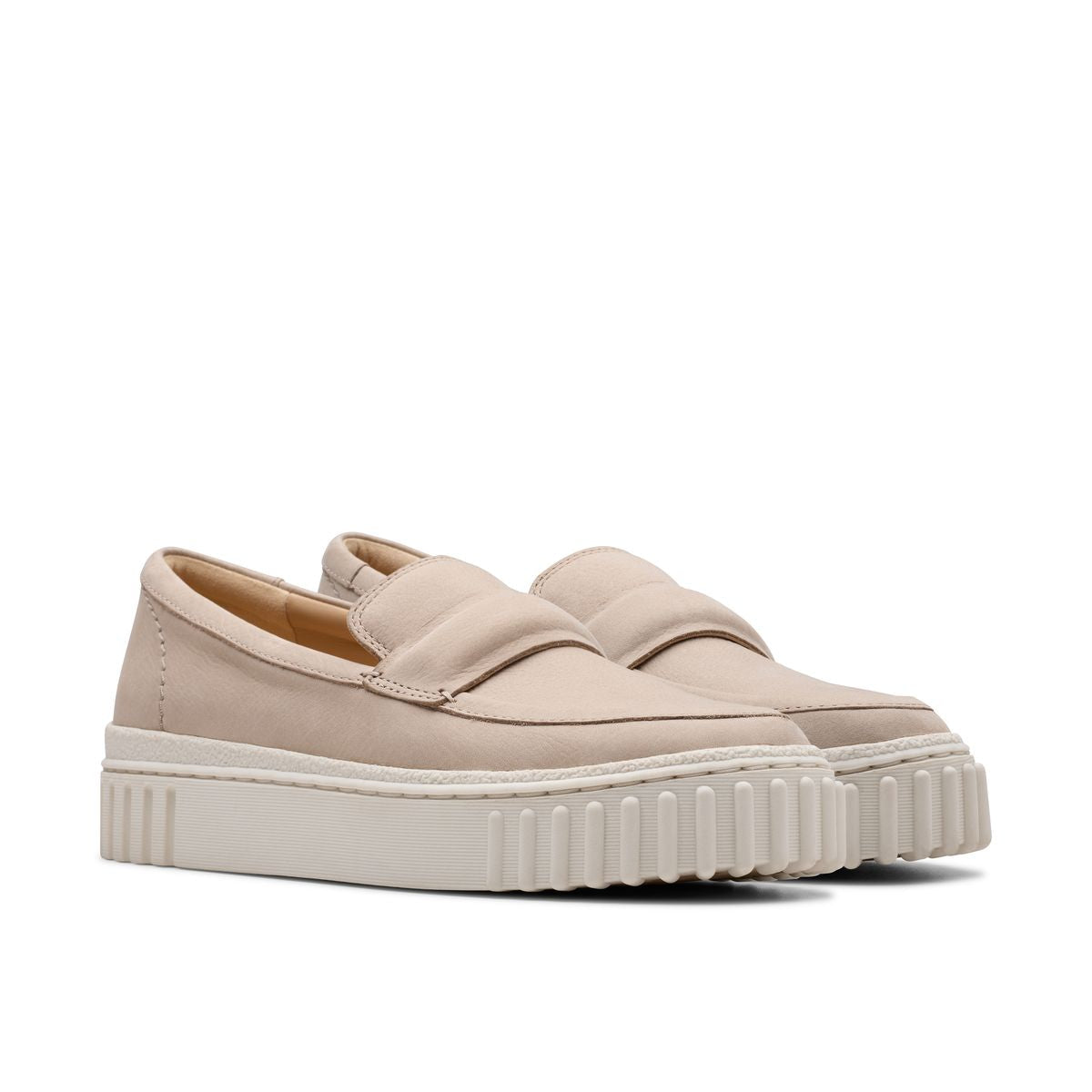 Clarks Mayhill Cove Women's Loafers in Sand