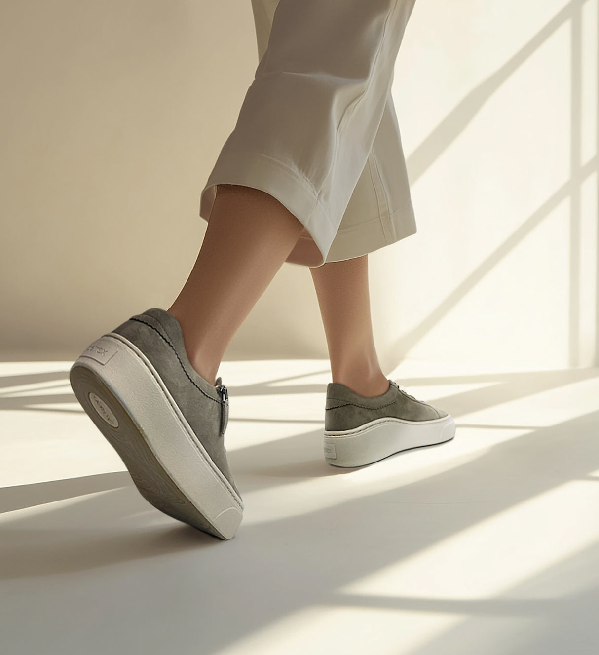 Aetrex Aubrey Arch Support Platform Sneaker in Taupe