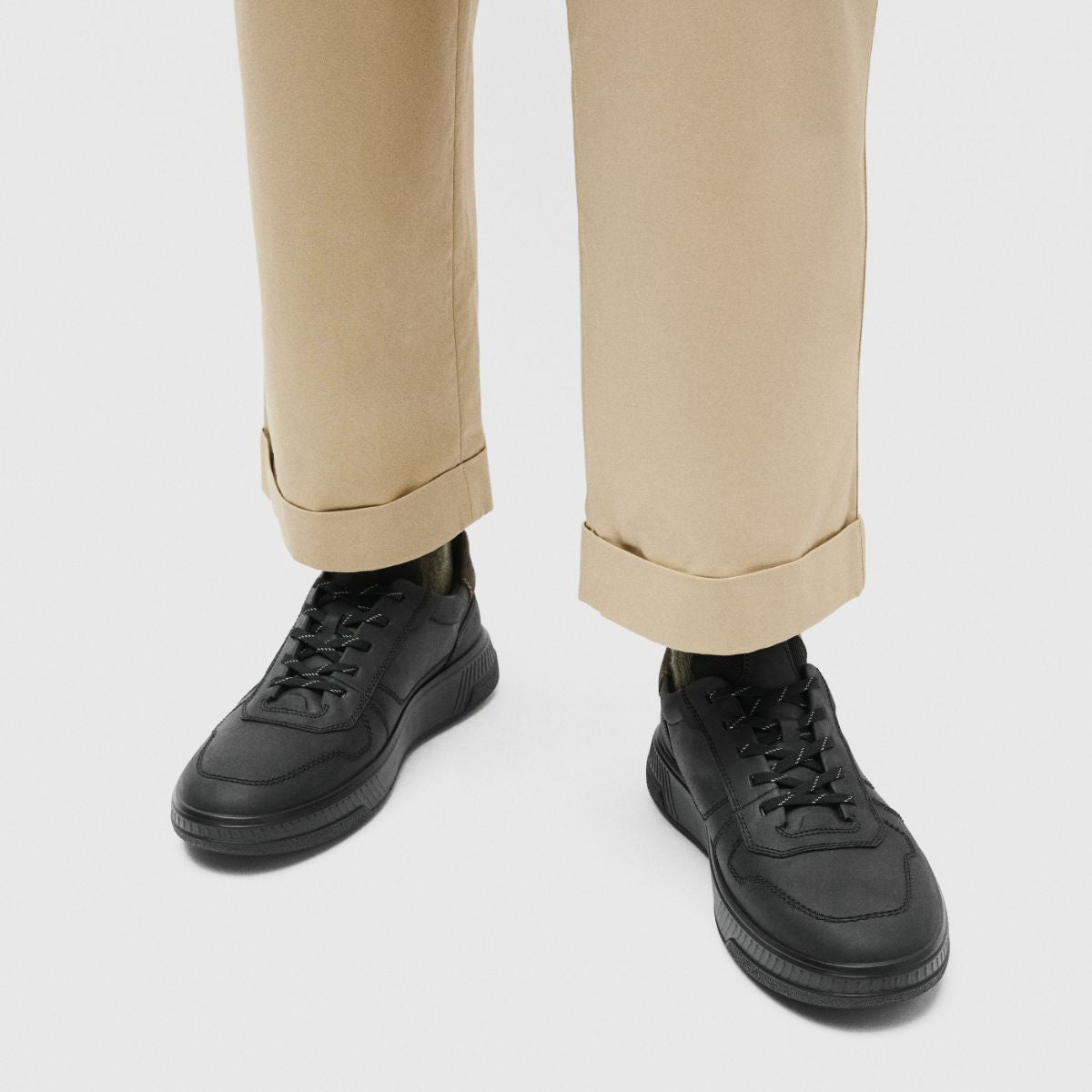 Ecco Move M Men's Sneaker in Black