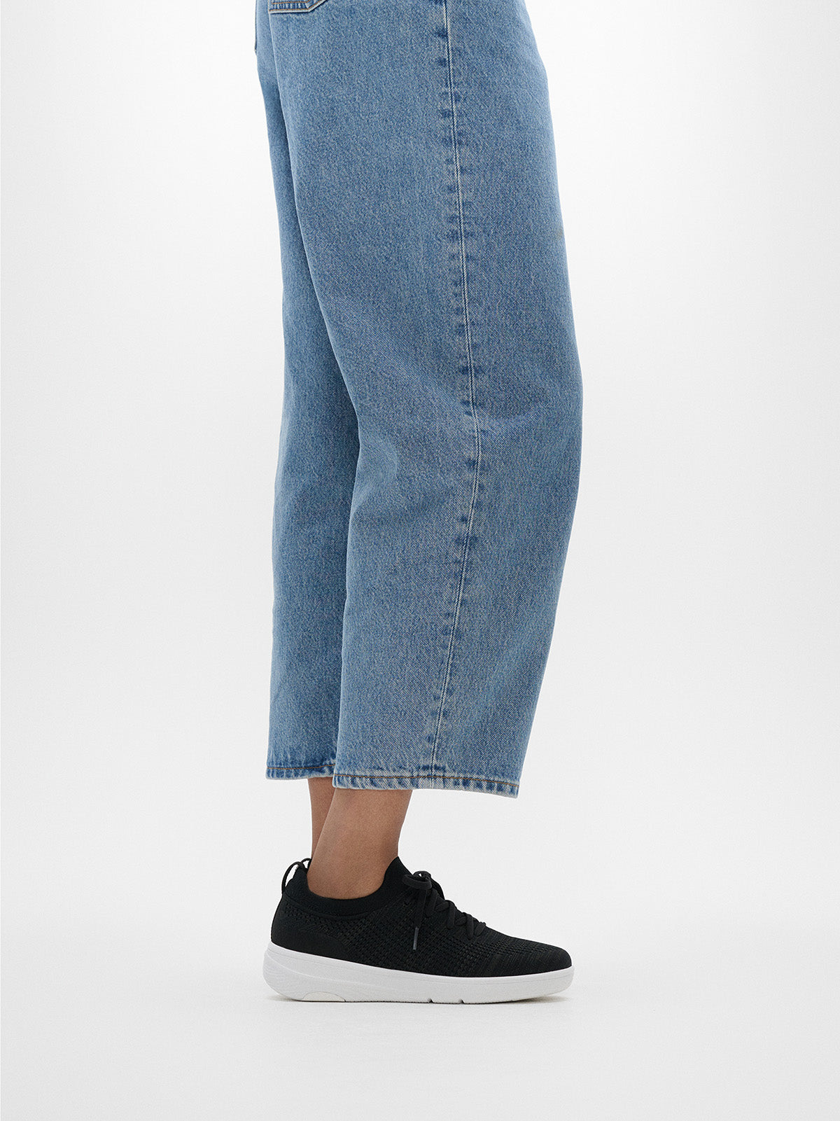 Super-Q Knit Slip-On Laced Sneakers in Black