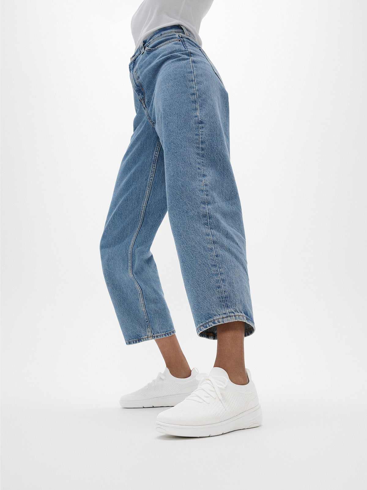 Super-Q Knit Slip-On Laced Sneakers in White