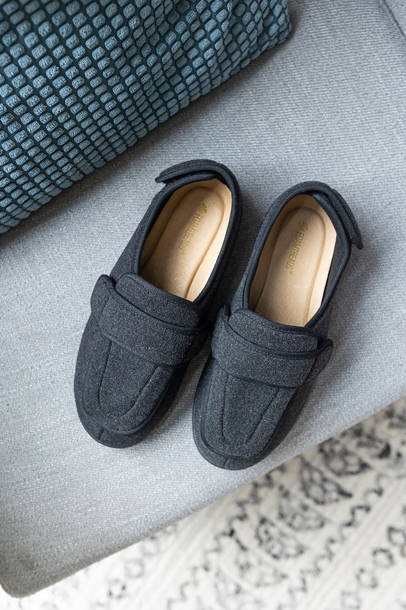 Physician L2 Black Wool Women's Slippers