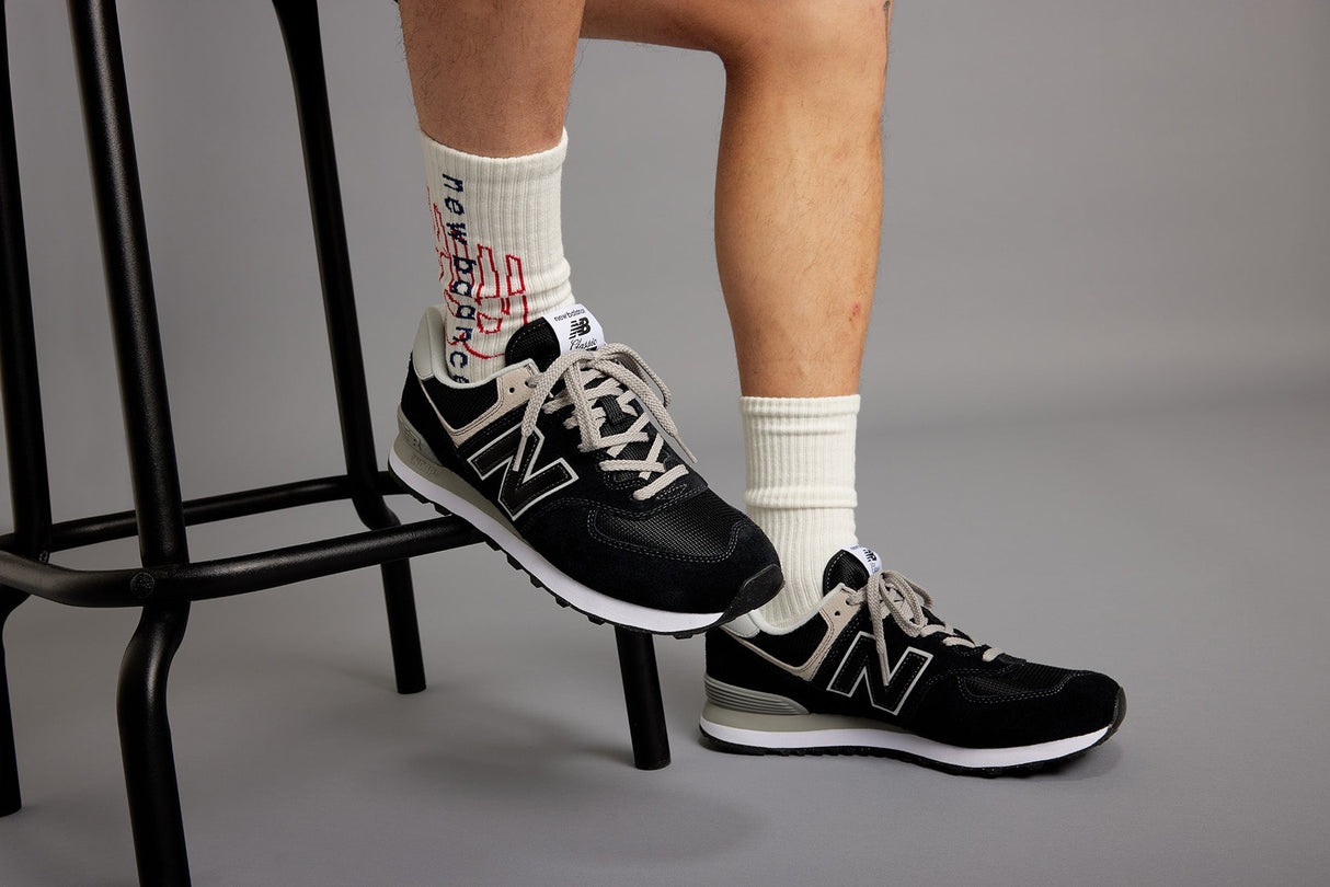 New Balance Men's 574 Casual Shoe in Black