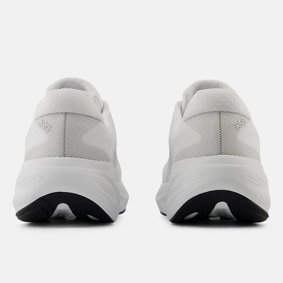 New Balance Women's Fresh Foam X 880v15 in White