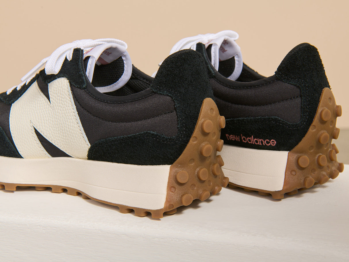 New Balance Women's 327 Classic Retro Runners