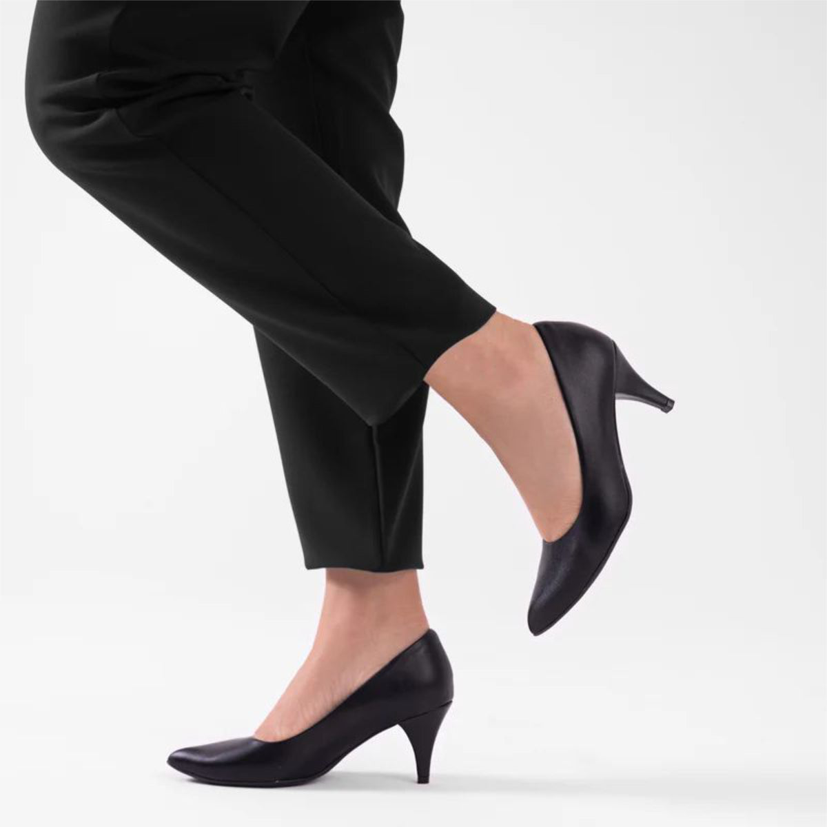 745035 Dress Scarpine Heel in Black