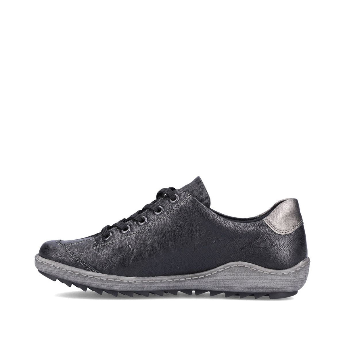 R1402 Lace Up Shoe
