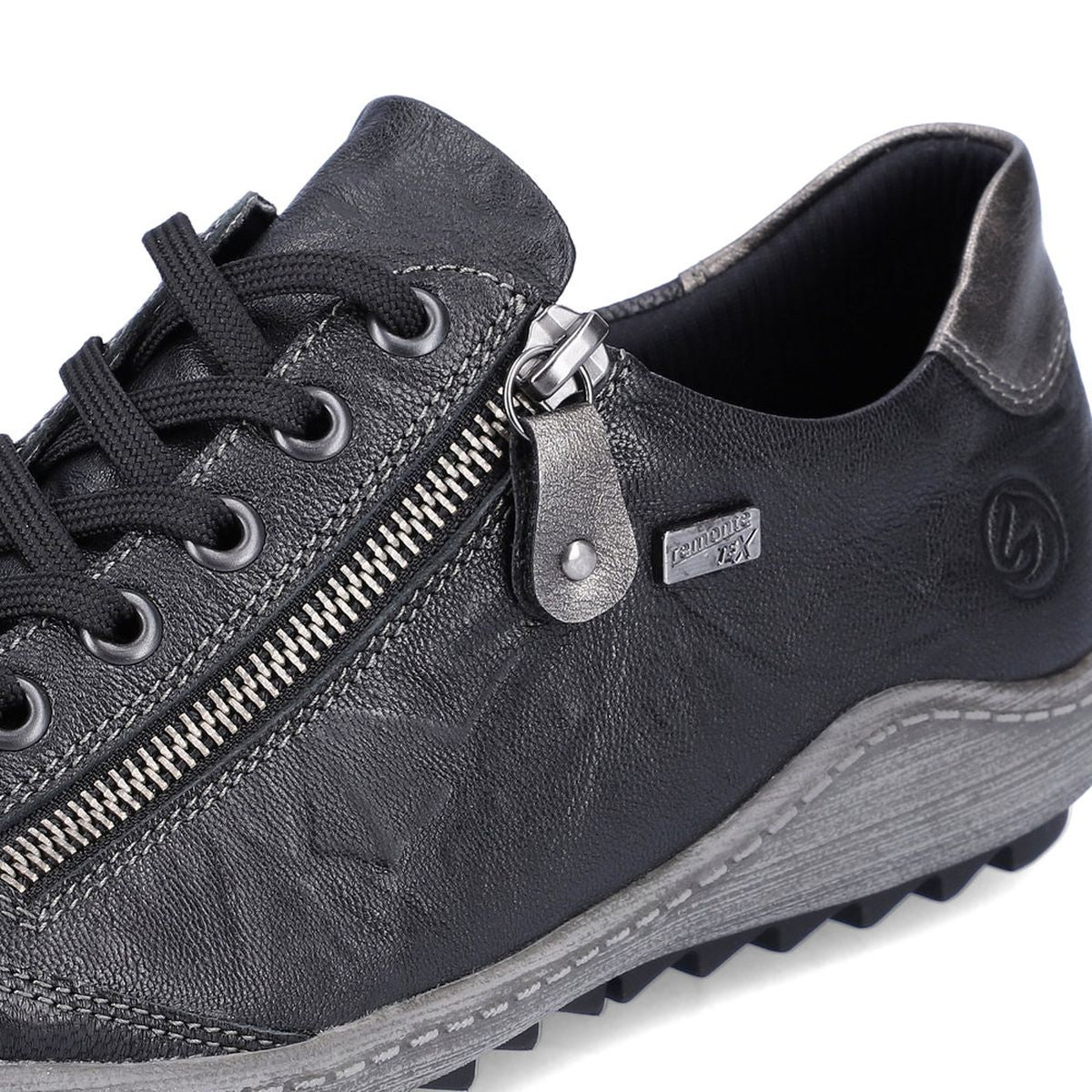 R1402 Lace Up Shoe