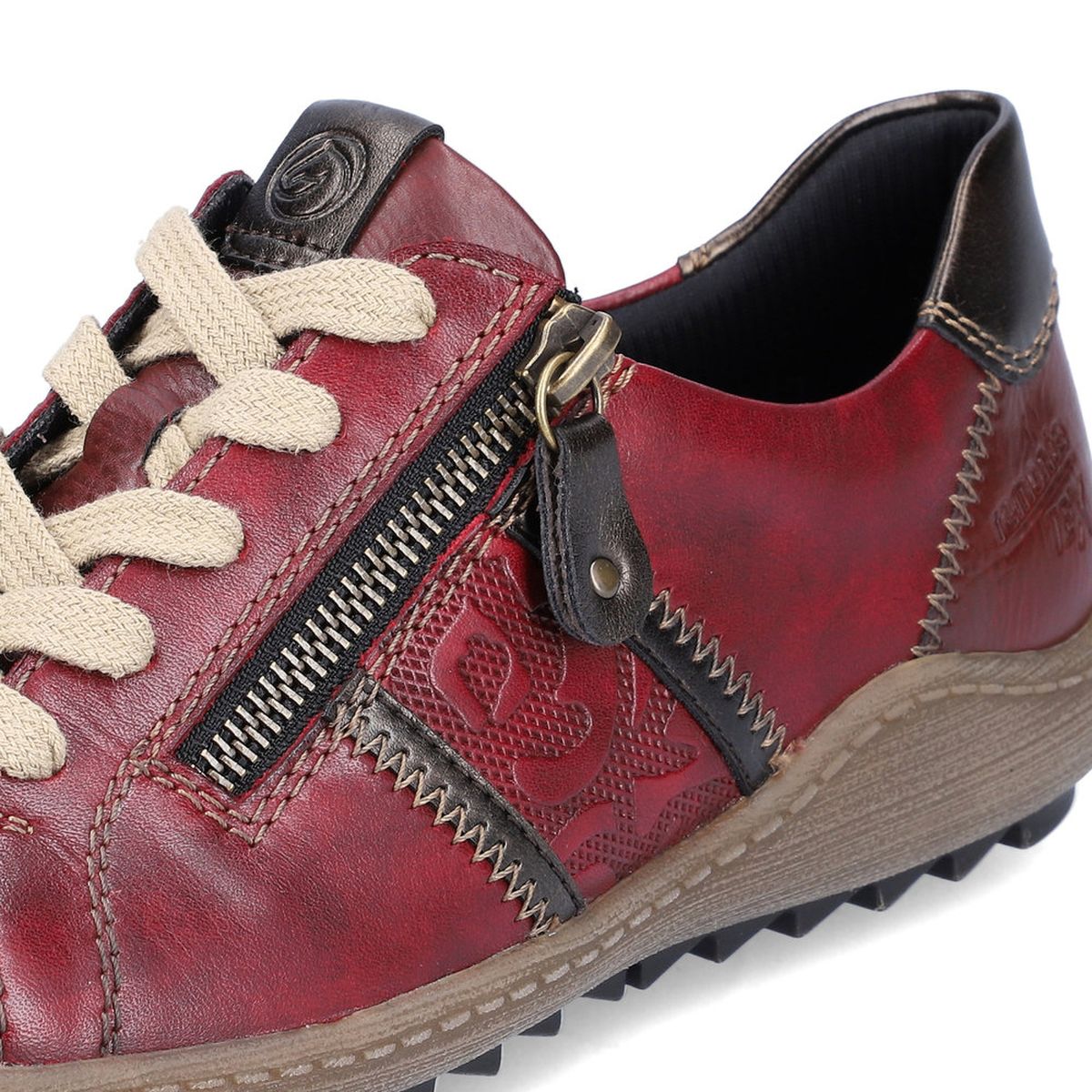 R1426 Lace Up Shoe