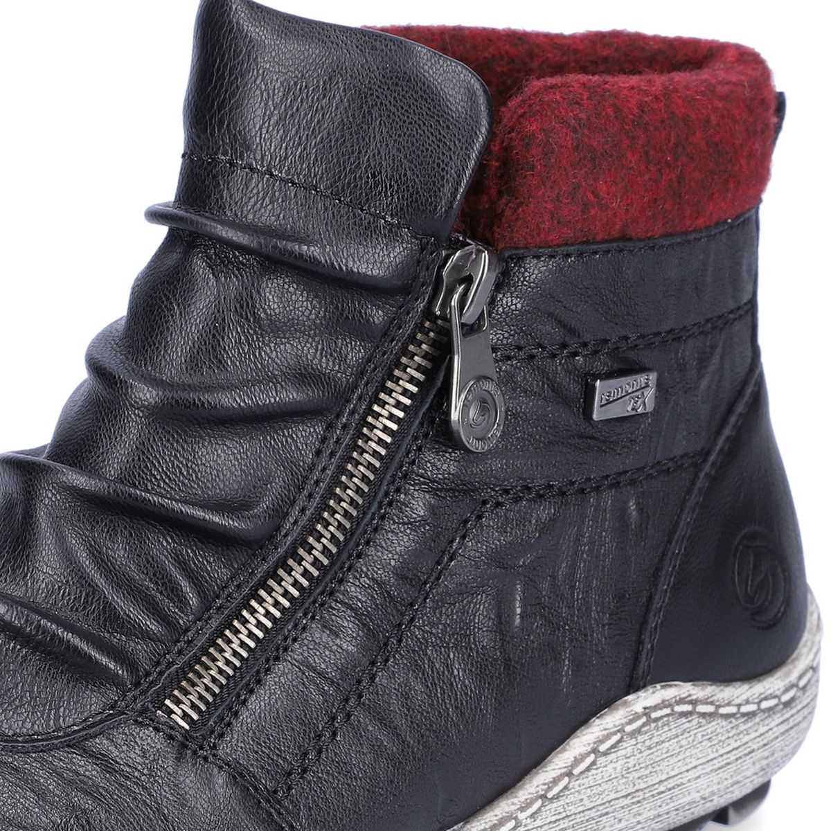 Remonte R1486 Zip Boot in Black