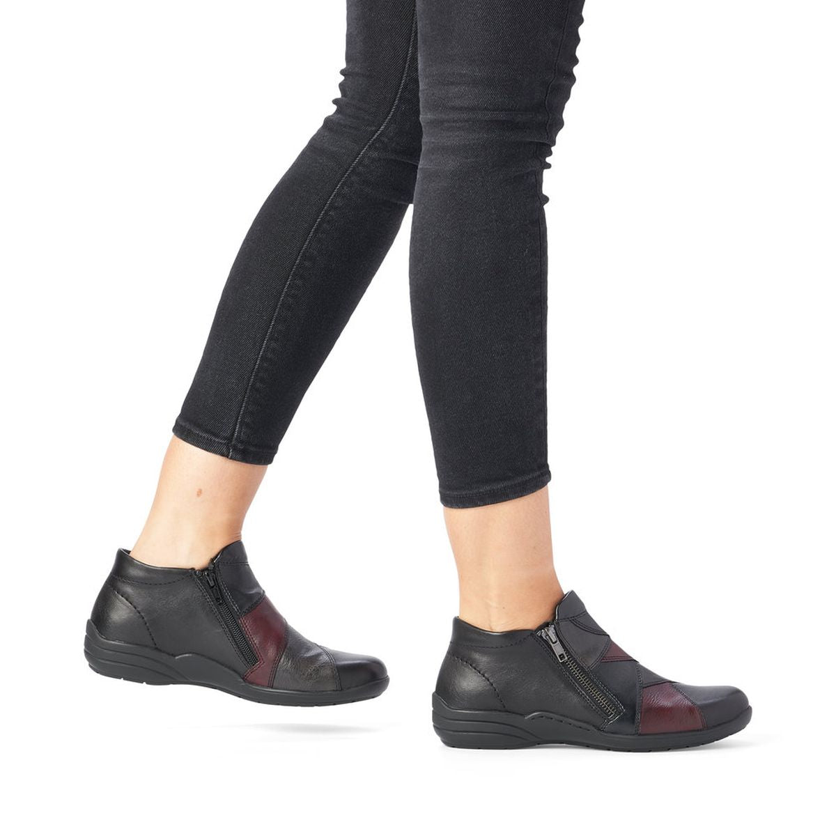 D7674 Side Zip Shoe