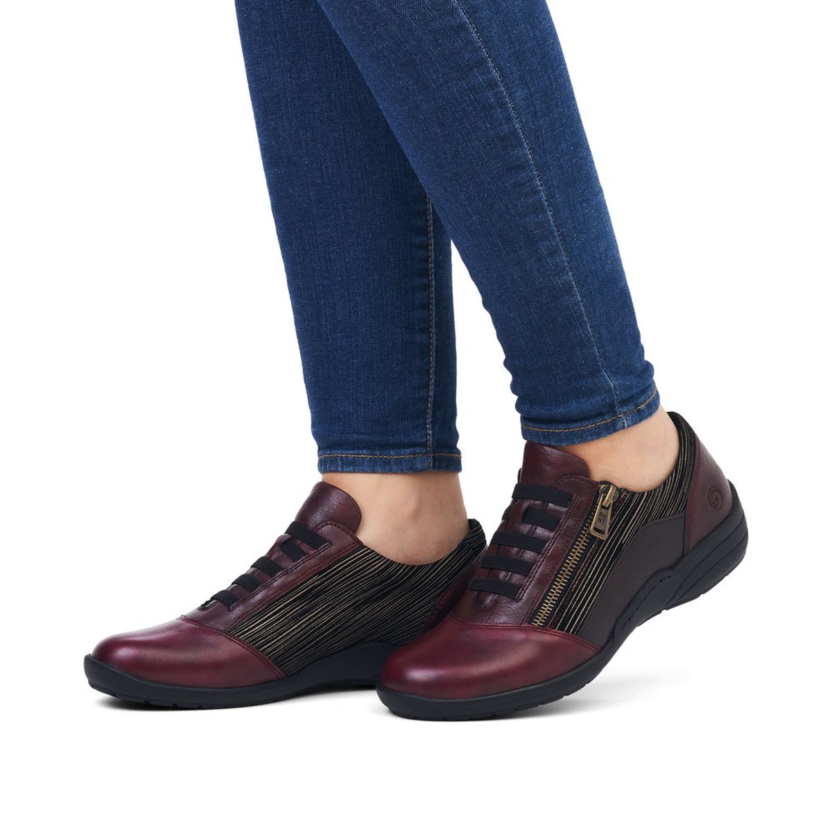 Remonte D7679 Women's Lace Zip Shoe in Vino