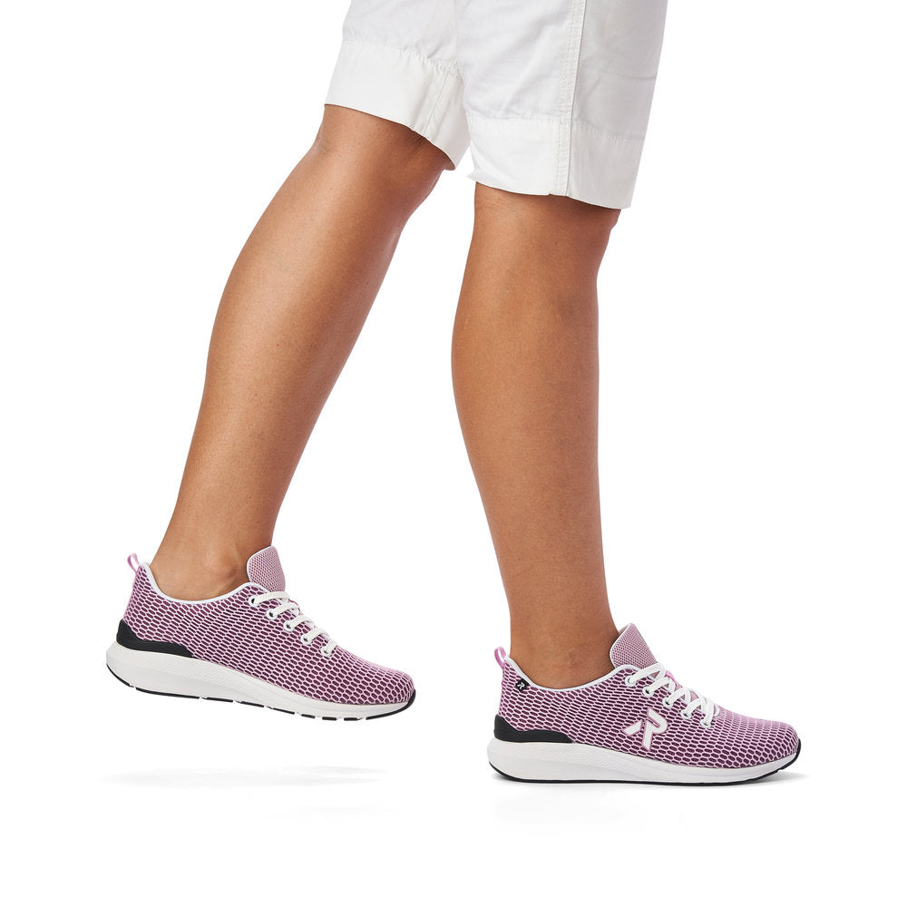 40103 Lace Up Sneaker