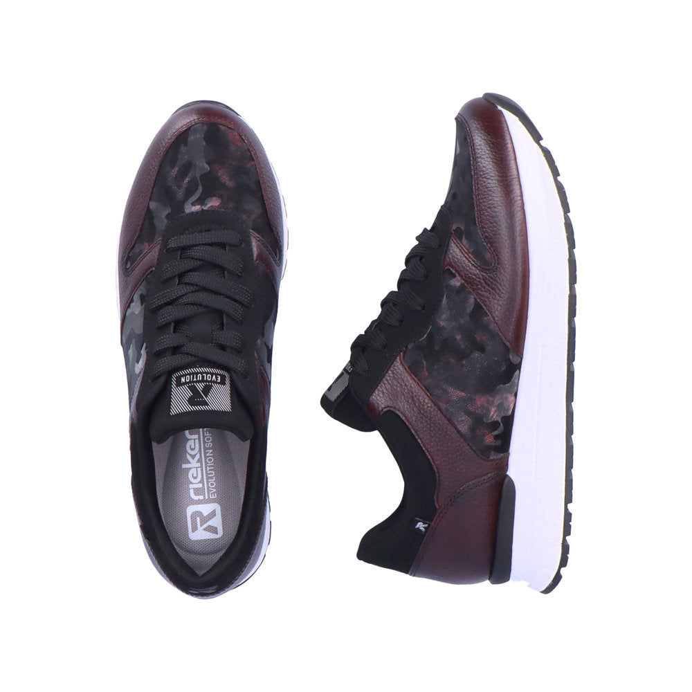 40804 Lace Up Sneaker