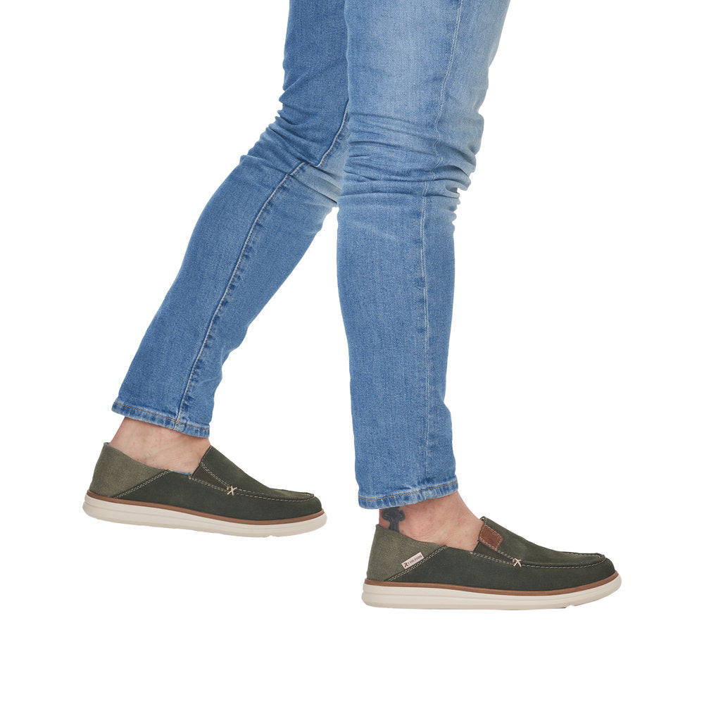 U0600 Slip On Sneaker