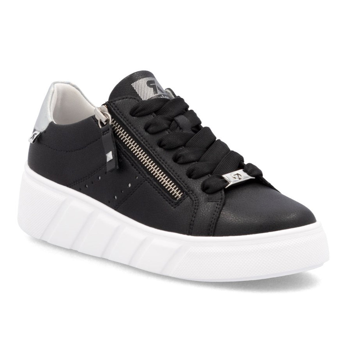 W2605 Lace Up Sneaker