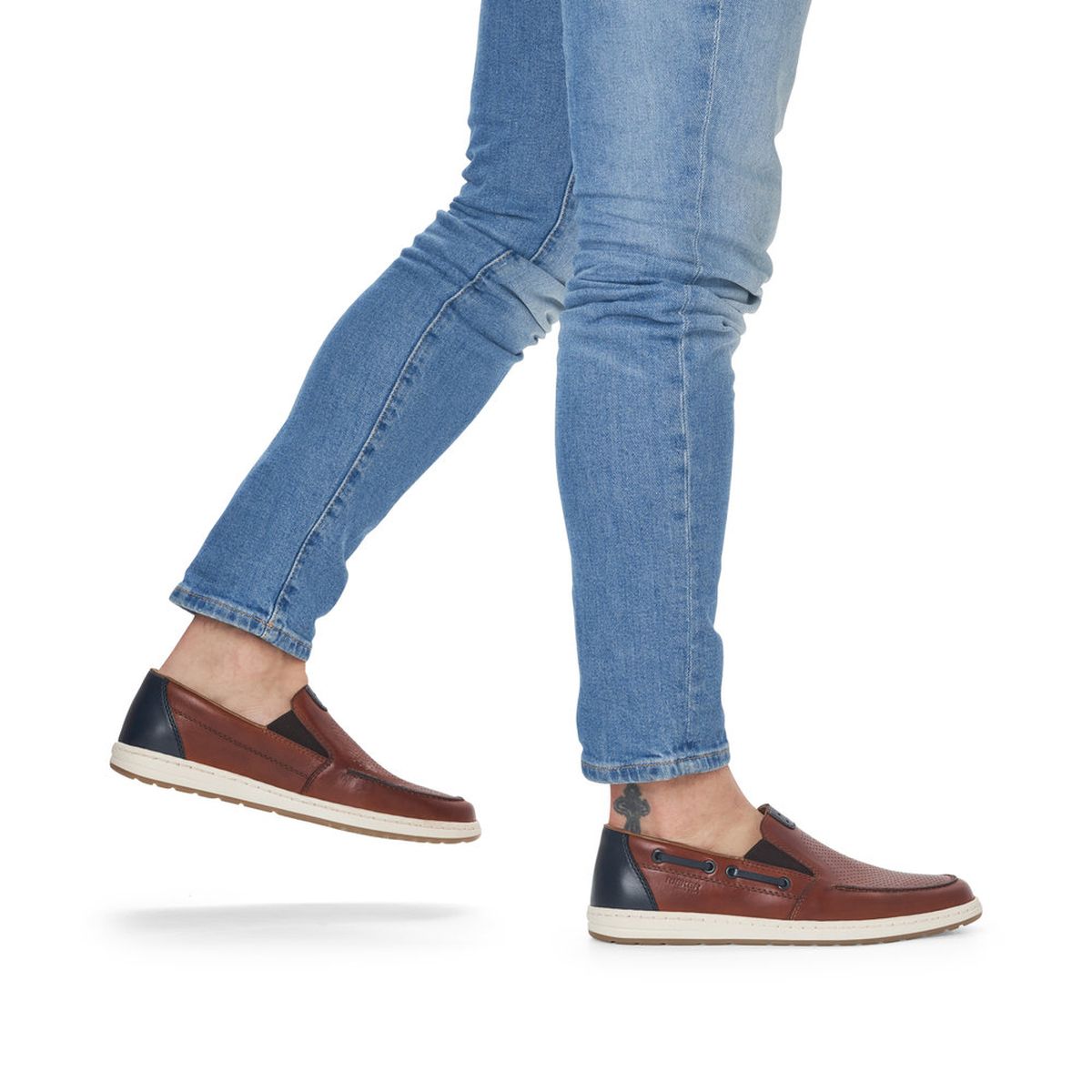 18266 Men's Casual Slip On Shoes