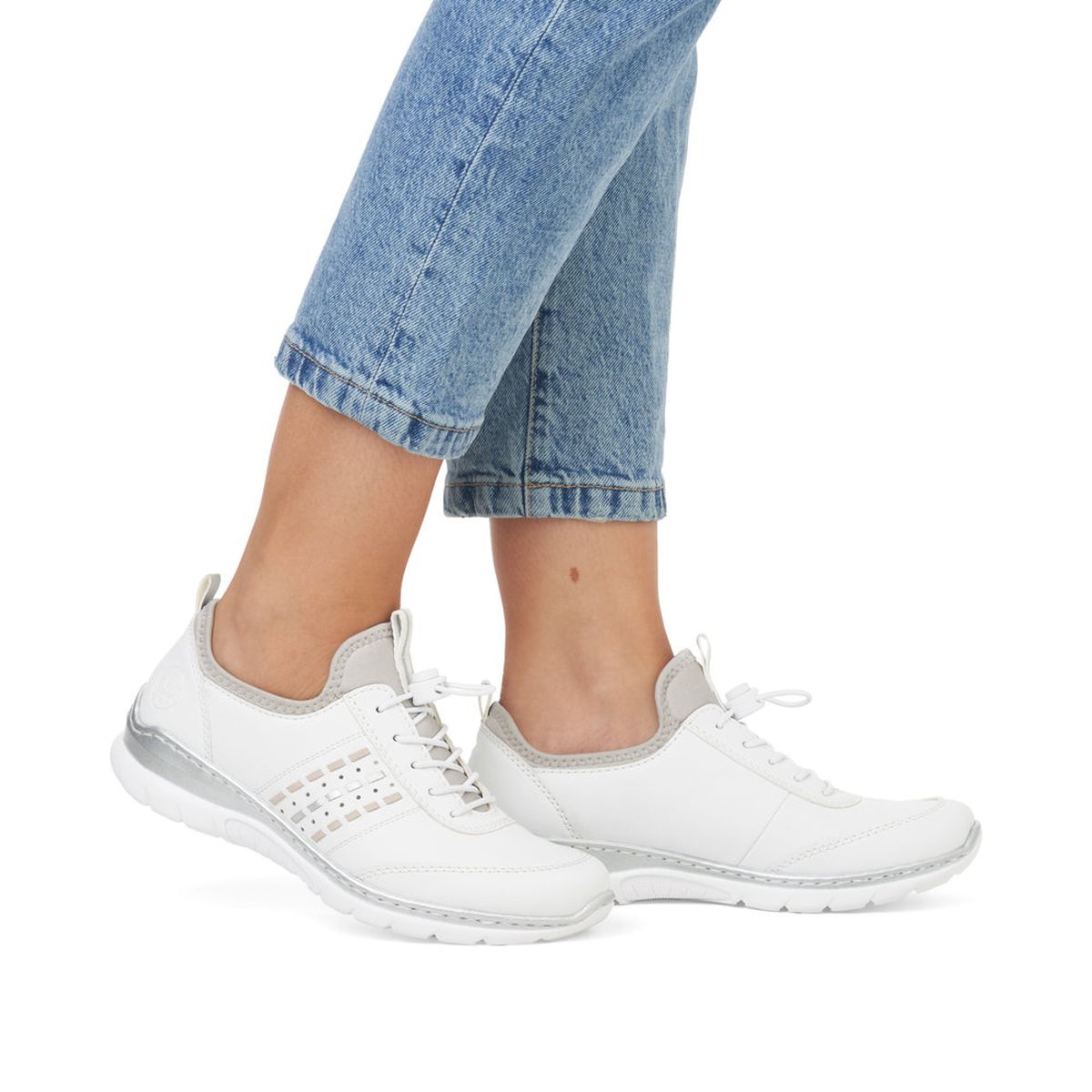 L3259 White Slip ON Shoe