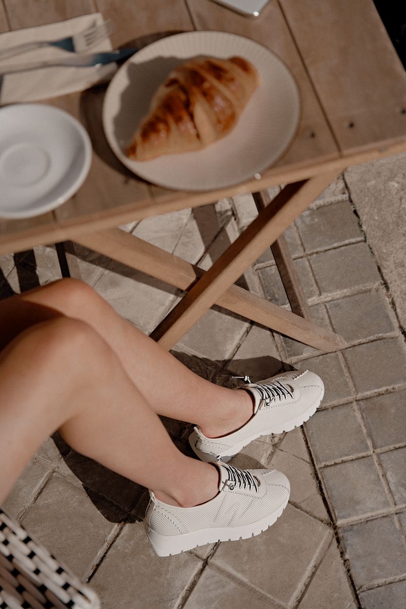 Wonders A-2424 Women's Dress Sneaker in Off White