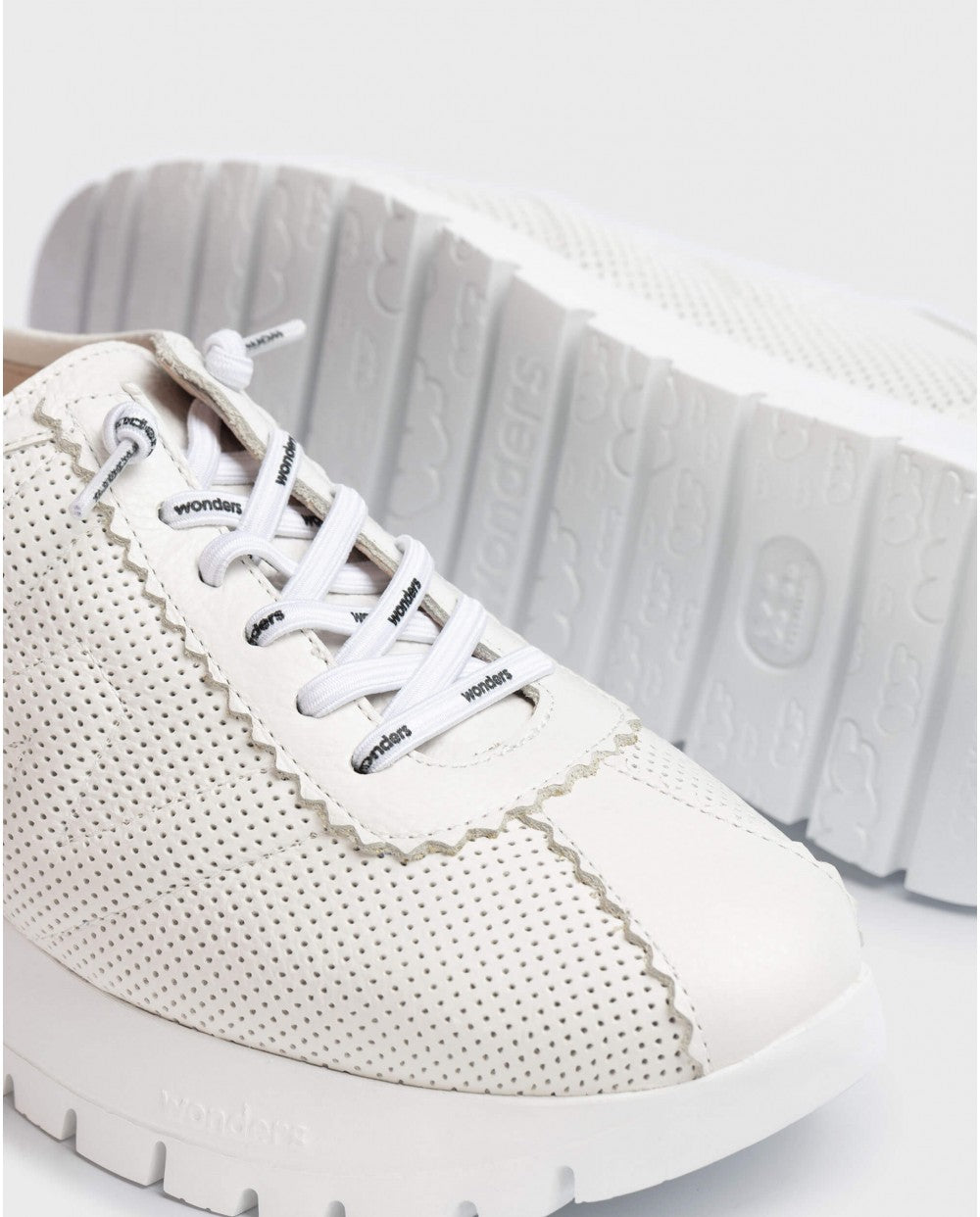 Wonders A-2424 Women's Dress Sneaker in Off White