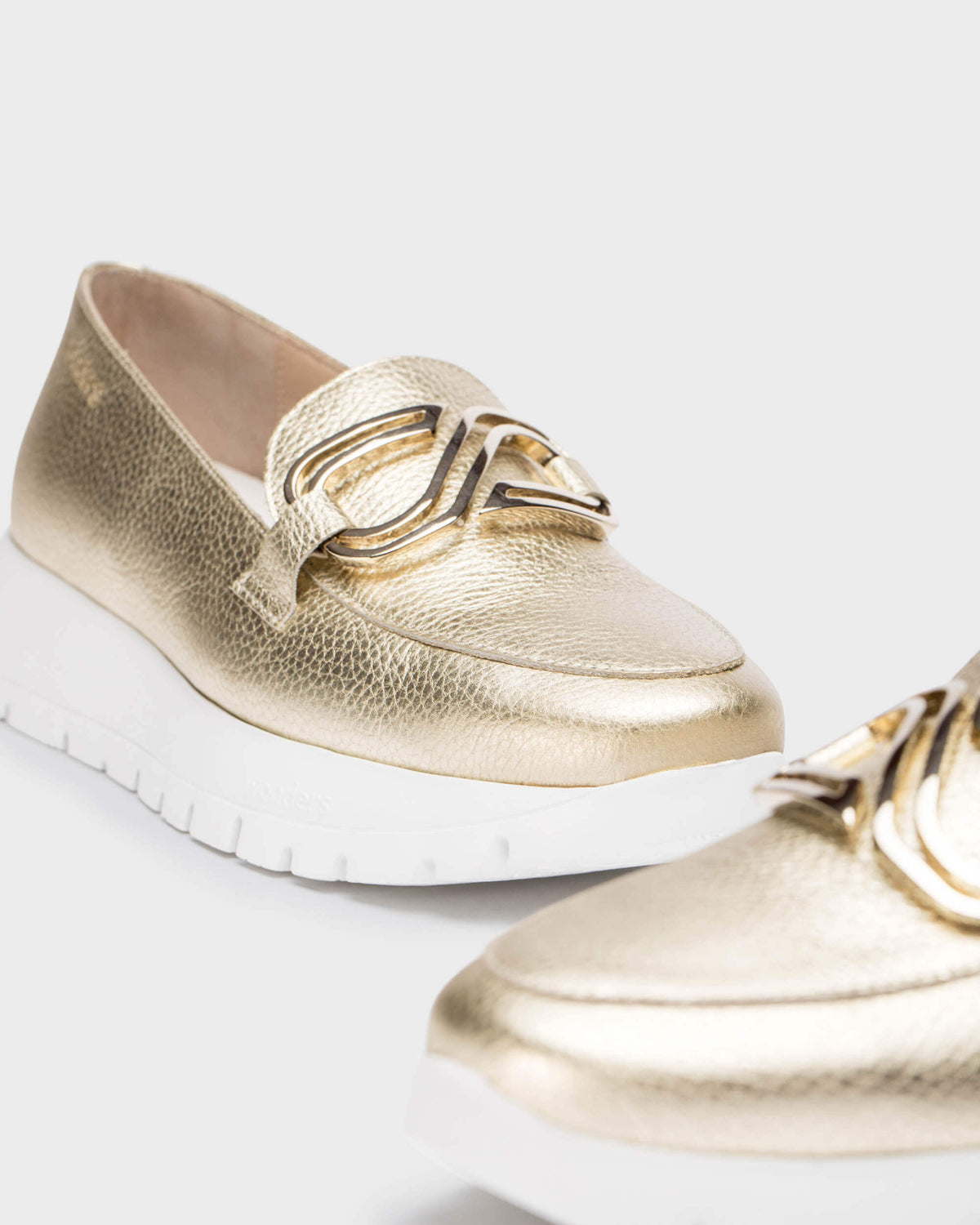 A-2462 Platform Loafer