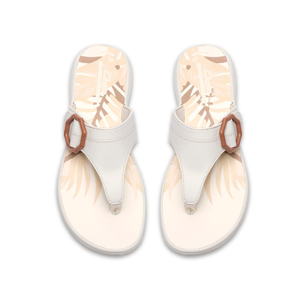 Clarks Breeze Cove Women's Thong Sandals in Off White