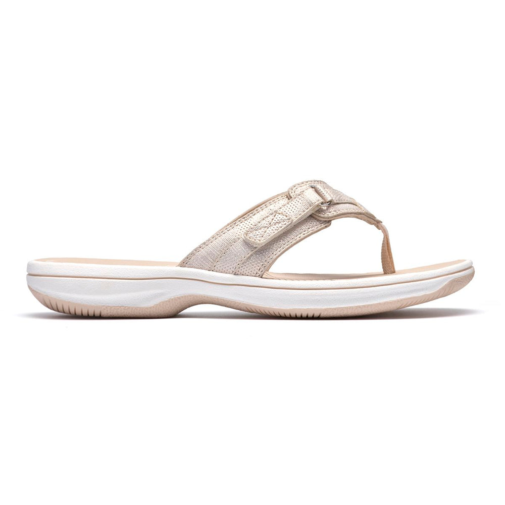 Clarks Breeze Sea Women's Thong Sandals in Soft Gold
