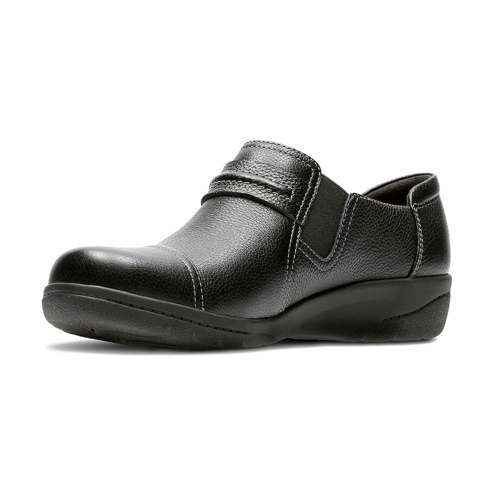 Clarks Cheyn Madi Women's Slip Ons in Black