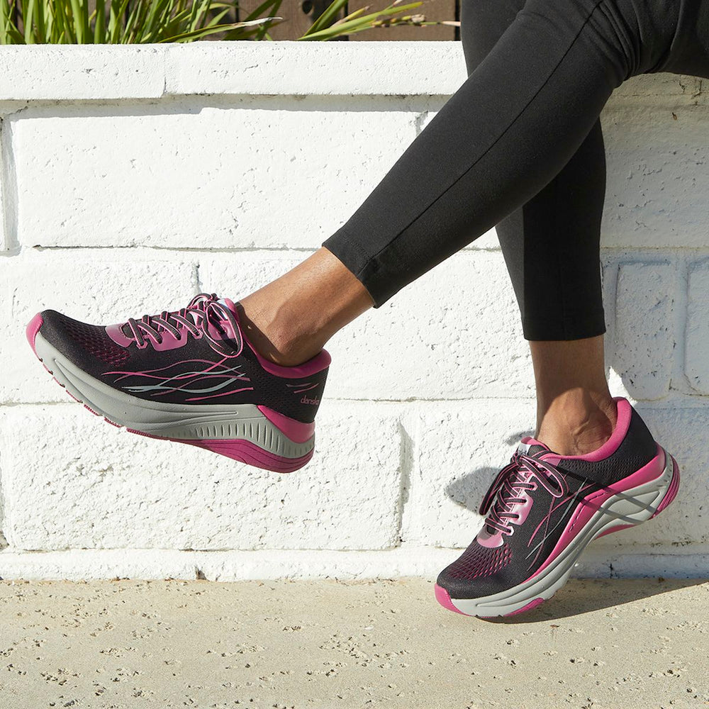 Pace Mesh Sneaker