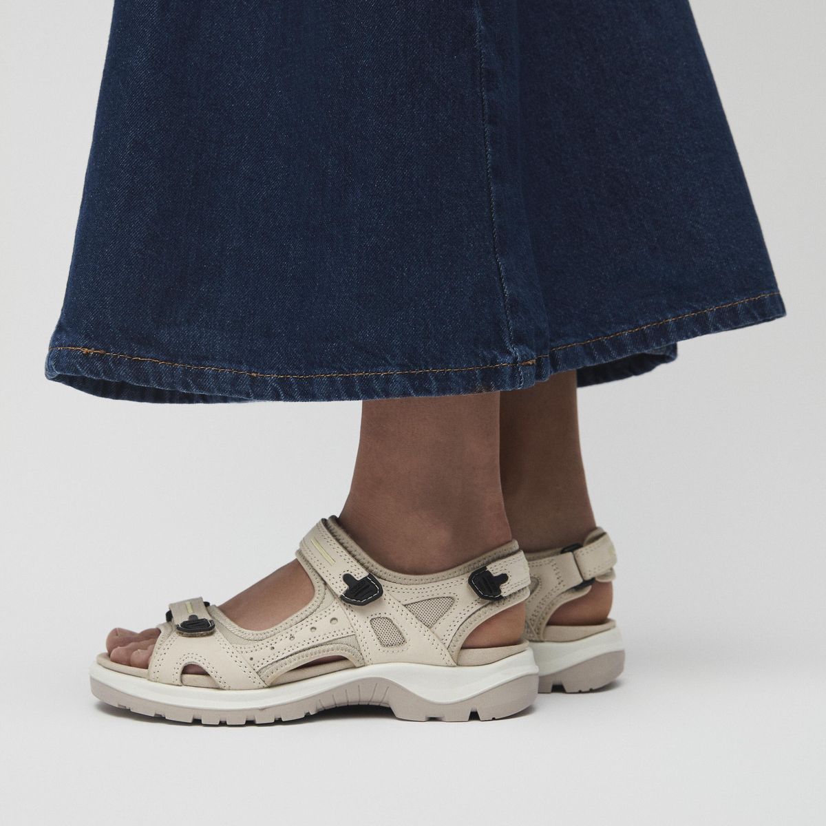 Women's Offroad Sandals in Limestone