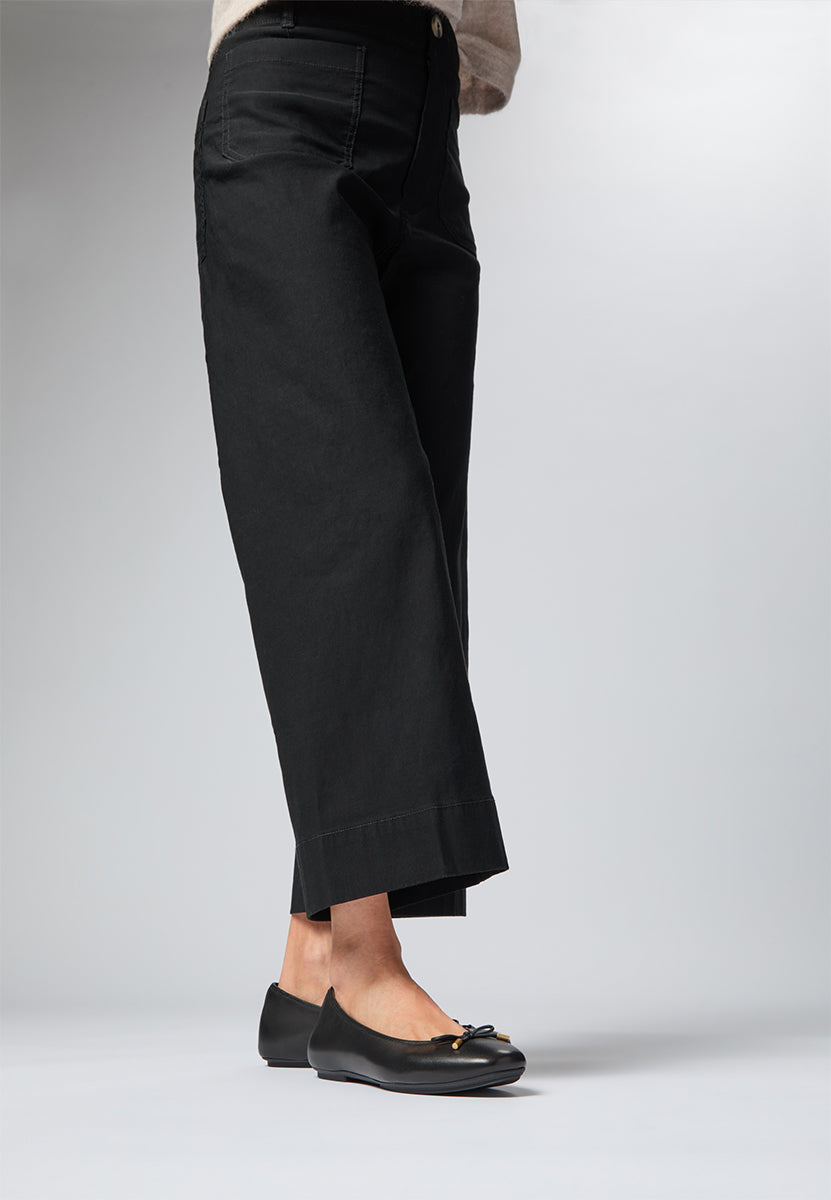 Fit Flop Delicato Bow Women's Leather Ballet Flats in Black