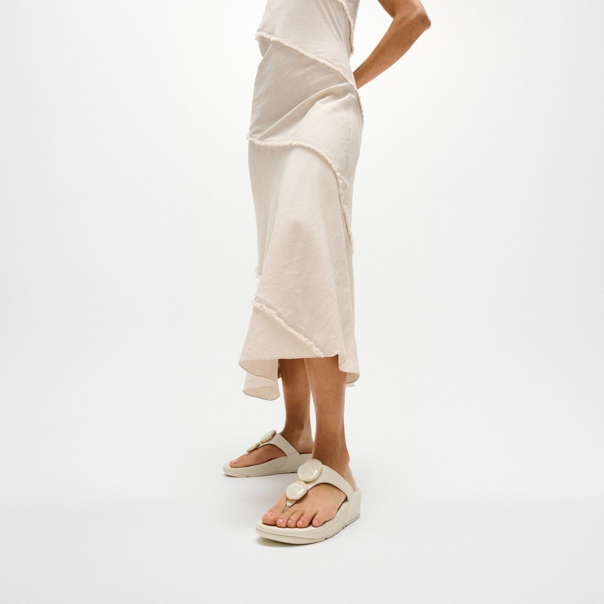 LULU Marbled-Stone Toe-Post Sandals in Paris Beige