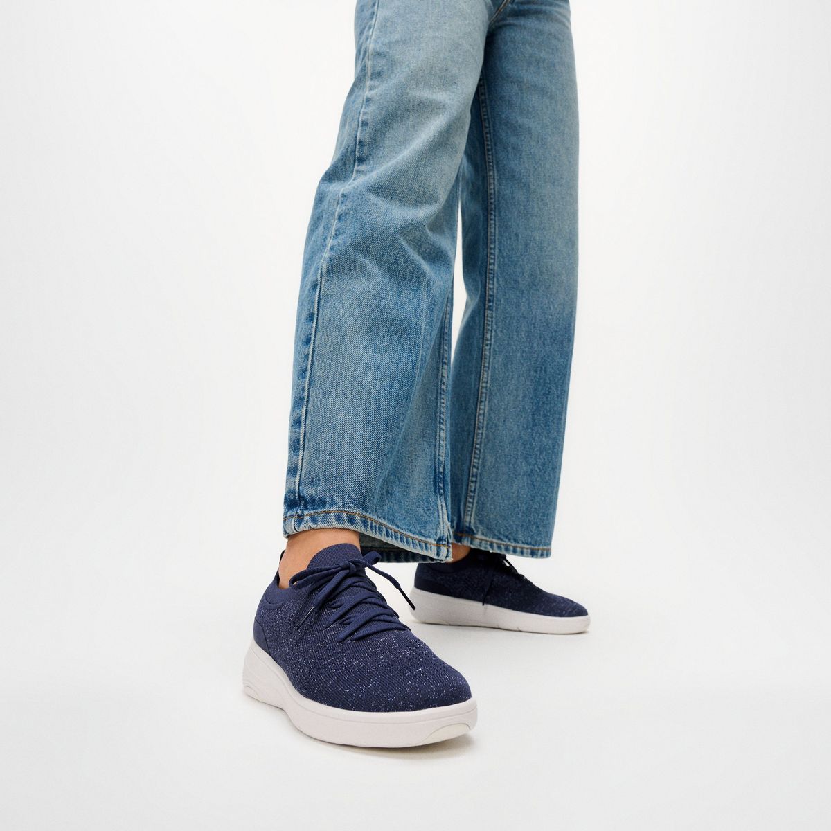 Super-Q Knit Slip-On Slip Resistant Laced Sneakers in Navy