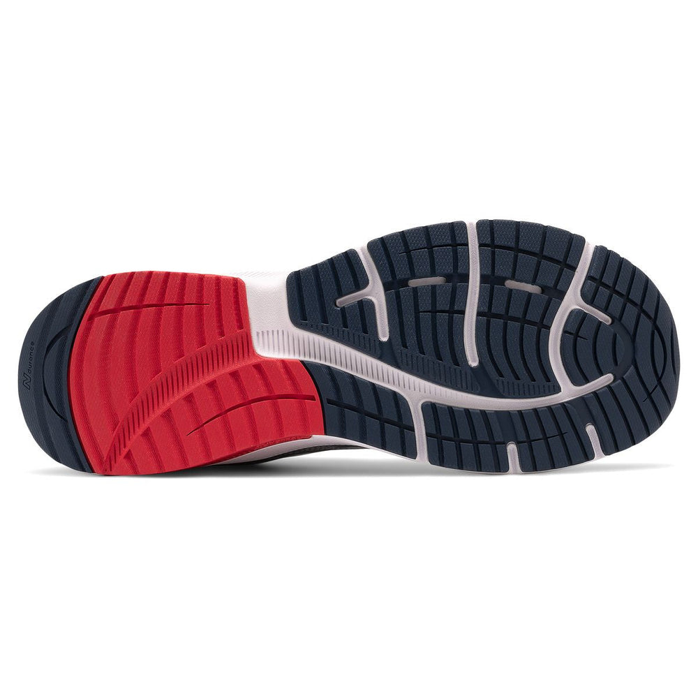 MW847LG4 Walking Sneakers