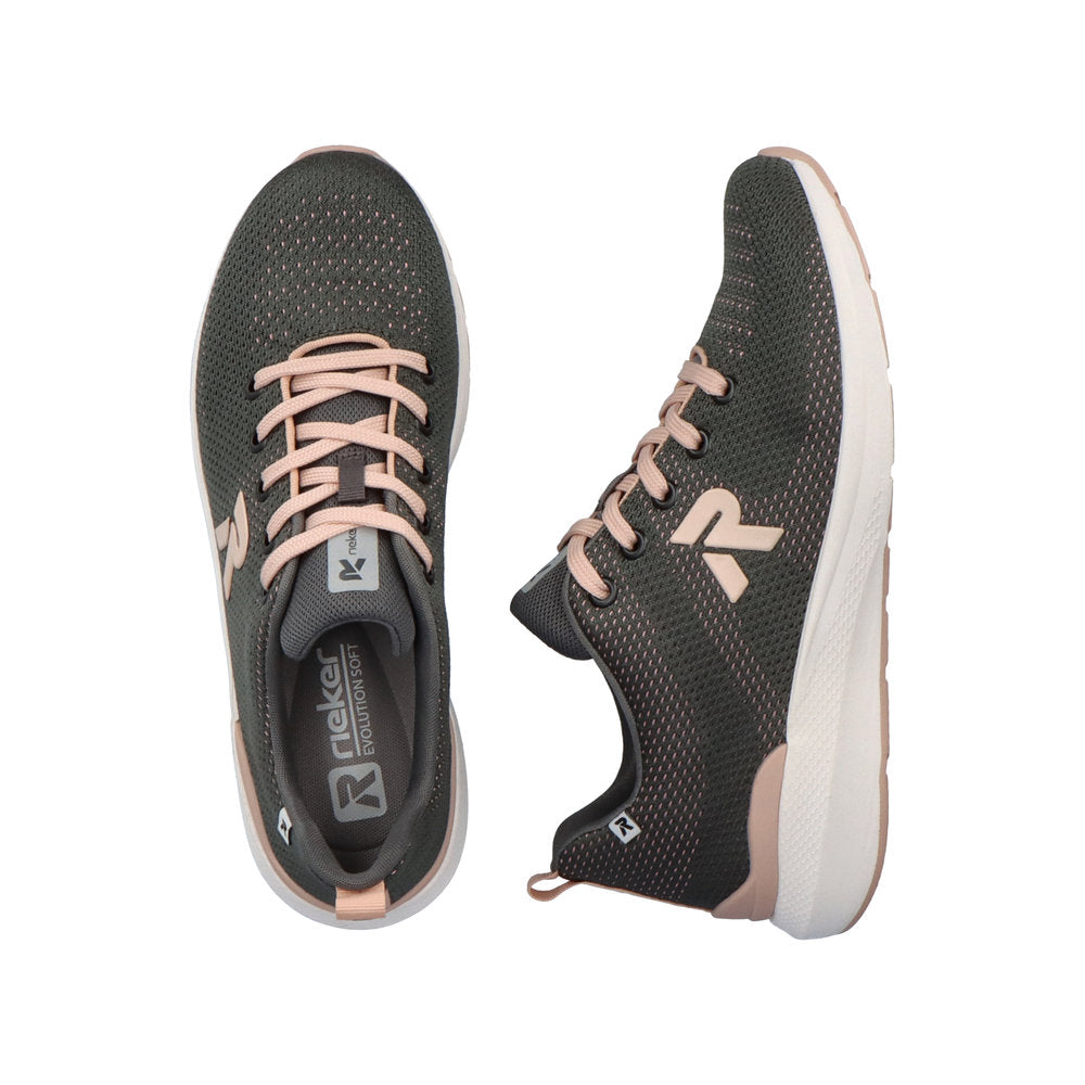 40100 Lace Up Sneaker
