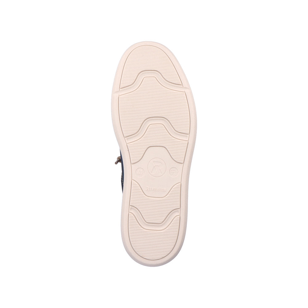 U0602 Lace Up Sneaker