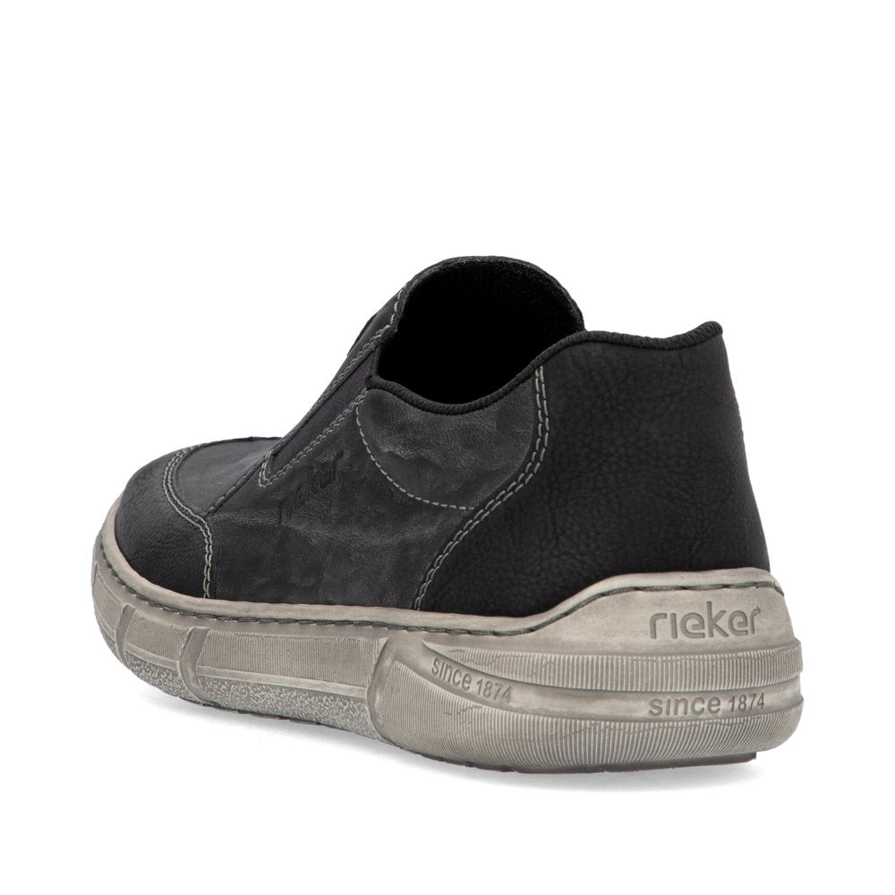 04054 Men's Slip ON