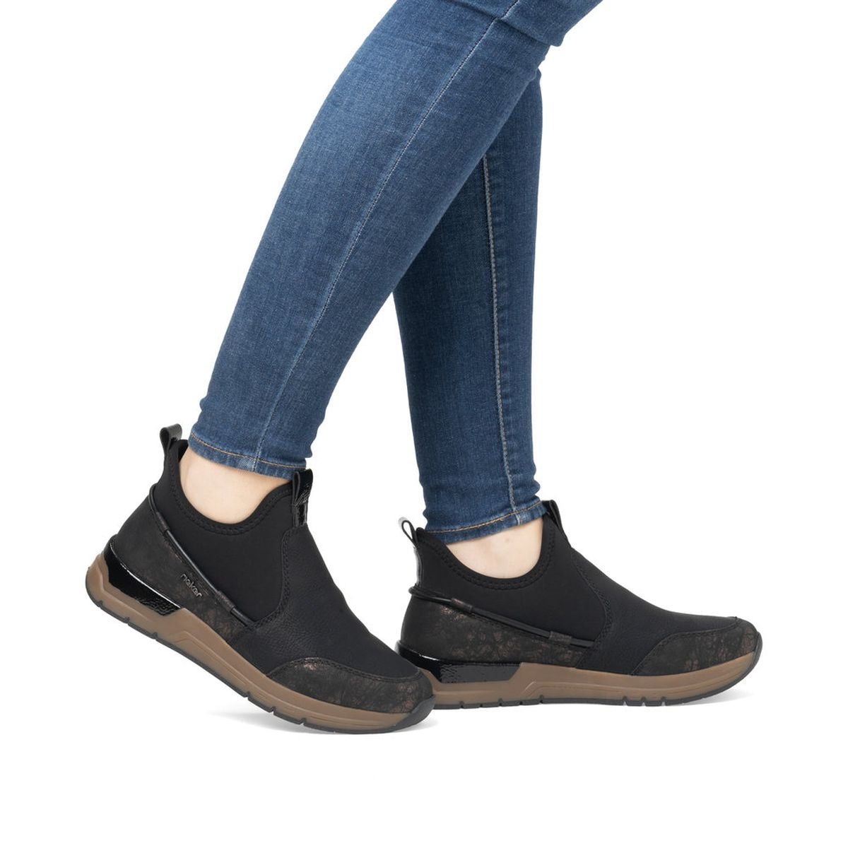 58954 Slip ON Low Boot