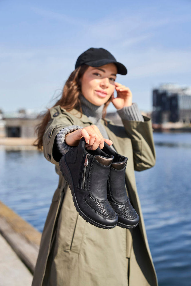 Rieker 59558 Ready to Go Ankle Boots in Black