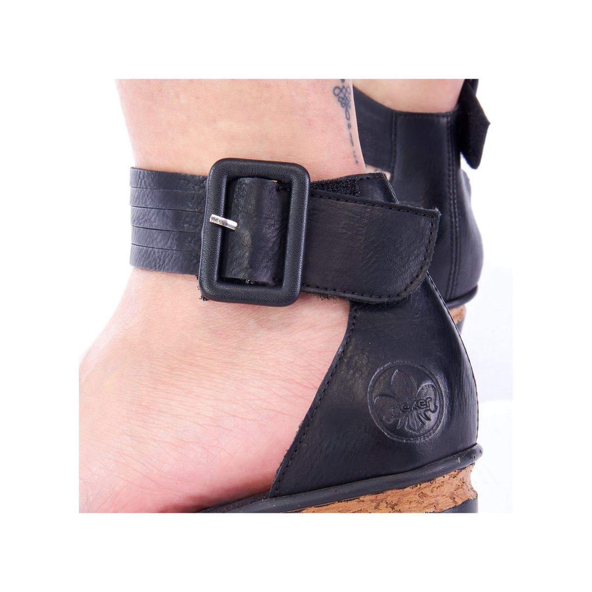 68194 Wedge Sandal