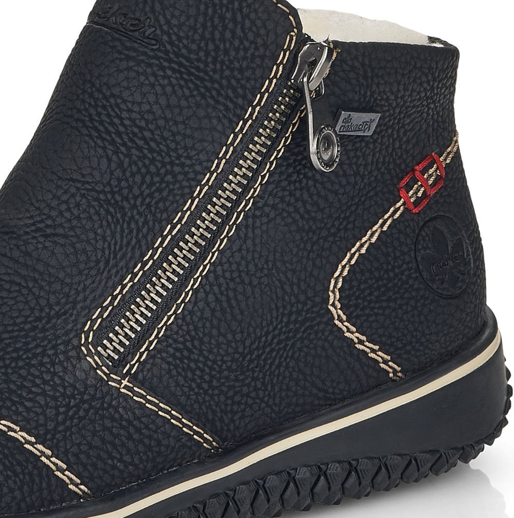 L4270 Urban Black Ankle Boots