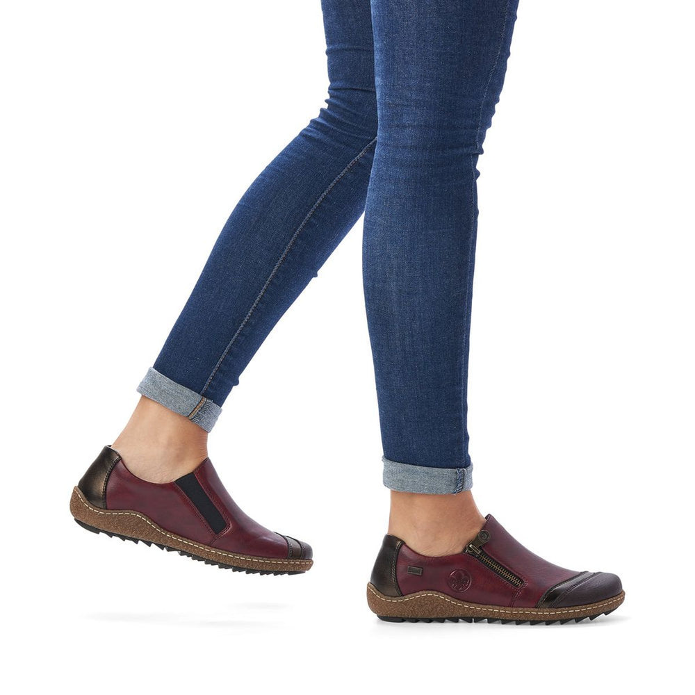 L7571 Zip Slip On Shoe