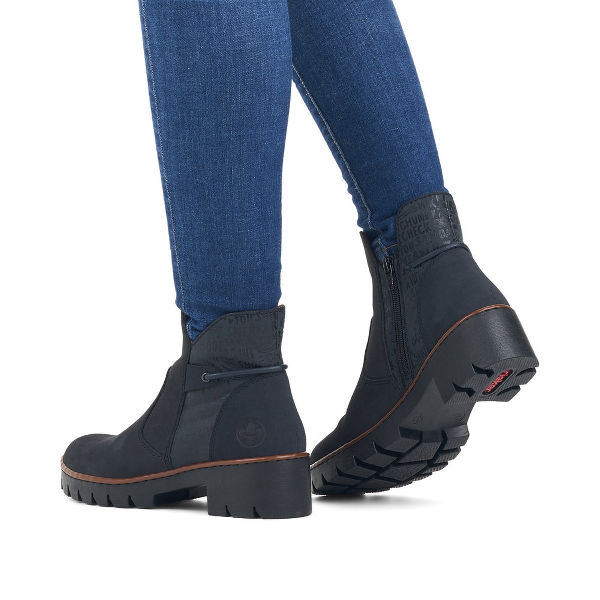 X5755 Slip On Boots