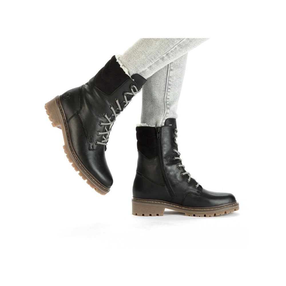 Y9232 Lace Up Boots