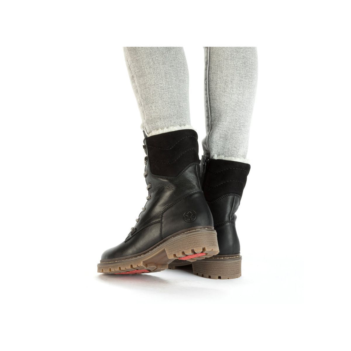 Y9232 Lace Up Boots